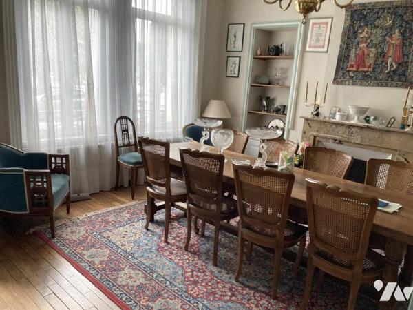 BUCQUOY - MAISON BOURGEOISE avec grange et jardin.