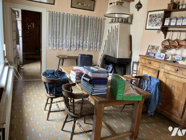 BUCQUOY - MAISON BOURGEOISE avec grange et jardin.