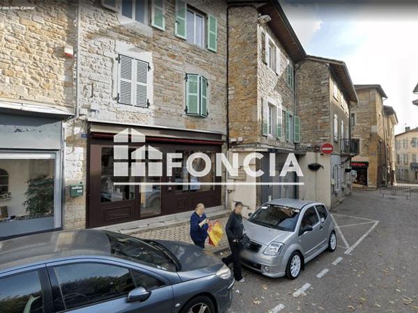 Location Local commercial 2 pièces 65.2 m² - PLACE DE L'EGLISE Lagnieu 01150