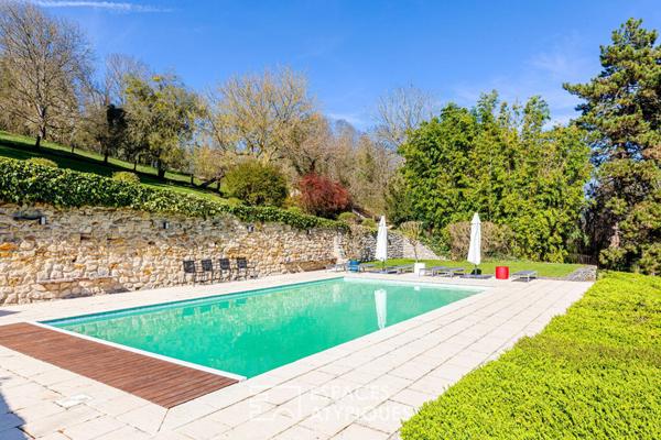 Hameau de Caractère aux Portes de Paris avec Piscine