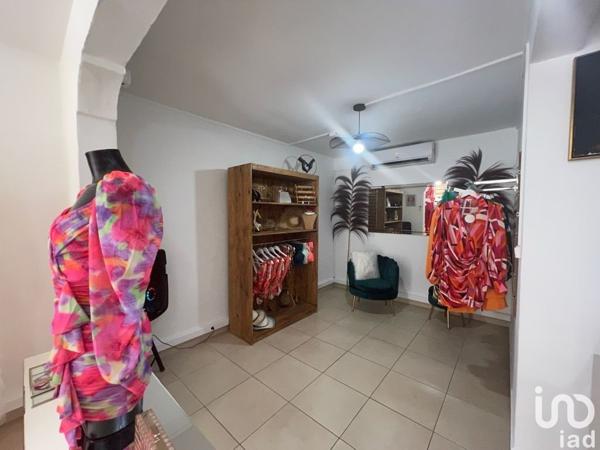 Immeuble de 164 m² à Le Moule (97160)