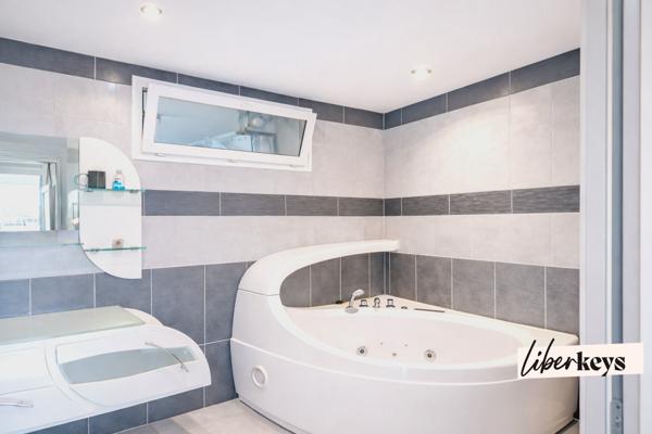 T3 avec jardin, terrasses et piscine  – Copro 2 lots