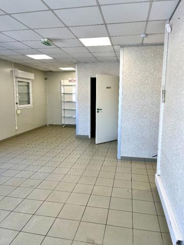 À Vendre - Local Commercial à La Boisse