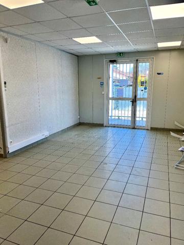 À Vendre - Local Commercial à La Boisse