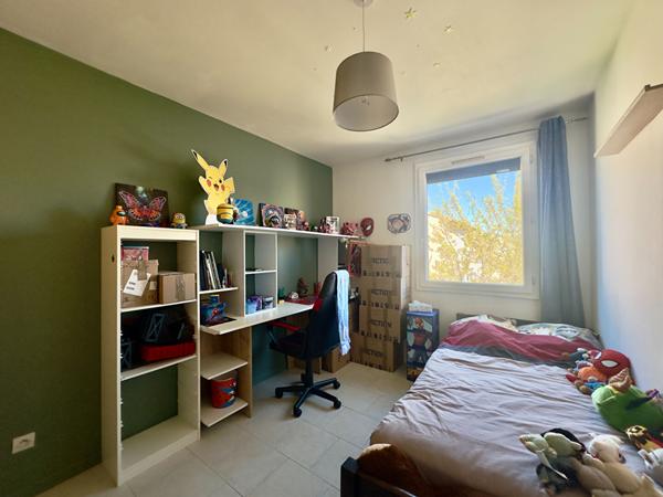 Maison La Crau 4 pièces 90 m2- centre ville 3 chambres calme résidentiel