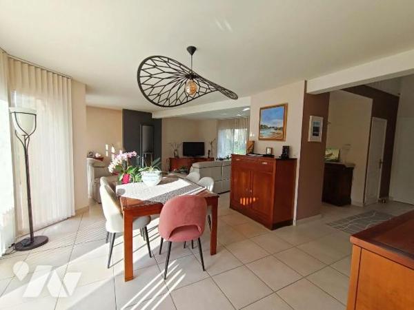 NOUVEAUTE TRENTE CINQ NOTAIRES - située dans un quartier recherché de Bruz - maison indépendant...