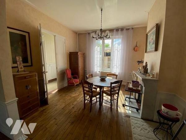 MAISON D'HABITATION