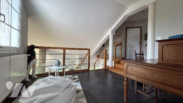 BELLE MAISON 4 CHAMBRES, TERRAIN 749 m², GARAGE