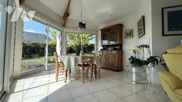 BELLE MAISON 4 CHAMBRES, TERRAIN 749 m², GARAGE