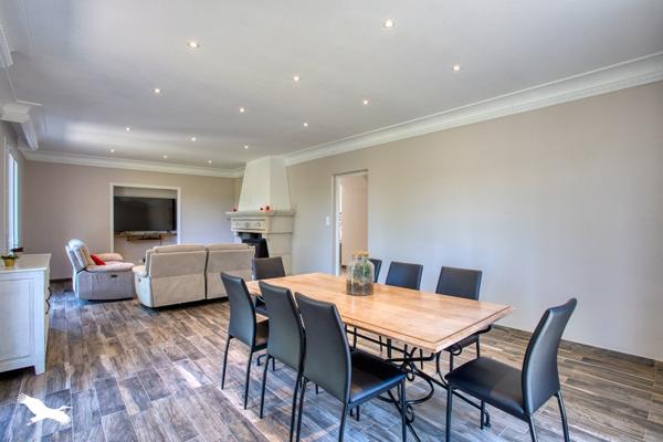 Maison à vendre 355 232 € La Feuillade 7 p 255 m² DPE D