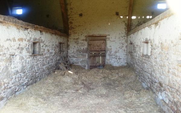 Maison à vendre    1 pièce •  Beaune-d'Allier