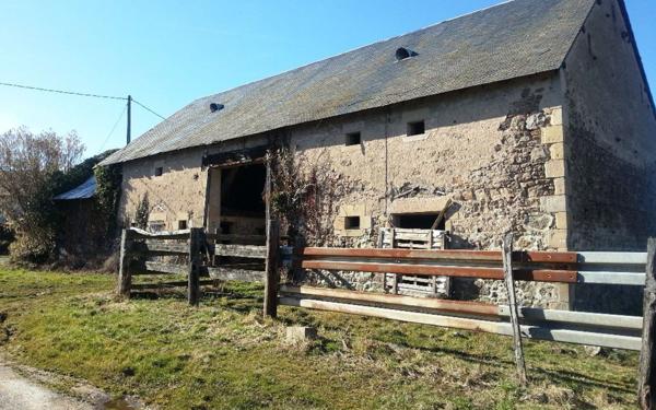 Maison à vendre    1 pièce •  Beaune-d'Allier