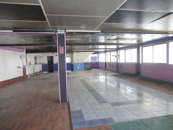 Local commercial 1 pièce T1 F1 190 m² à Lourdes 17 AVENUE DU PARADIS 65100 à louer