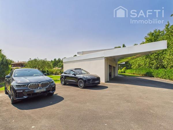 BORDEAUX 20MN - VILLA D'ARCHITECTE SUR LE GOLF - PISCINE - ASCENSEUR - GARAGE - 5 CHAMBRES