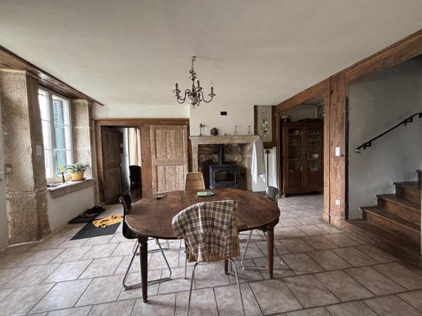 QUEMIGNY SUR SEINE ( 21) belle maison année 1837 de 125 m² avec 2400m² de terrain /dépendances  Quemigny-sur-Seine (21510)