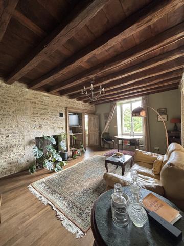 QUEMIGNY SUR SEINE ( 21) belle maison année 1837 de 125 m² avec 2400m² de terrain /dépendances  Quemigny-sur-Seine (21510)