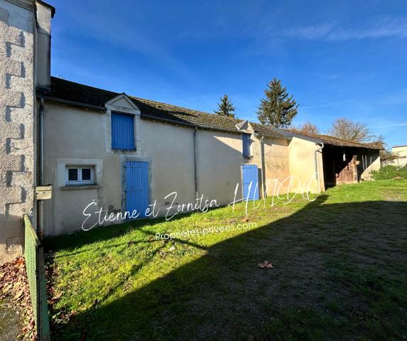 Deux Maisons Pruniers 10 pièce(s) 256 m2 Centre-bourg