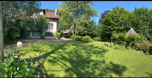 Pierrefonds (60350) PIERREFONDS - Maison familiale pleine de charme - 8 pièces - 225 m²