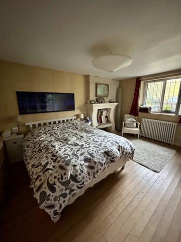 Pierrefonds (60350) PIERREFONDS - Maison familiale pleine de charme - 8 pièces - 225 m²