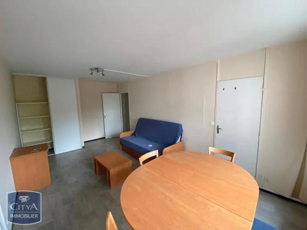 Appartement à louer 2 pièces 48.17m² Poitiers (86000)