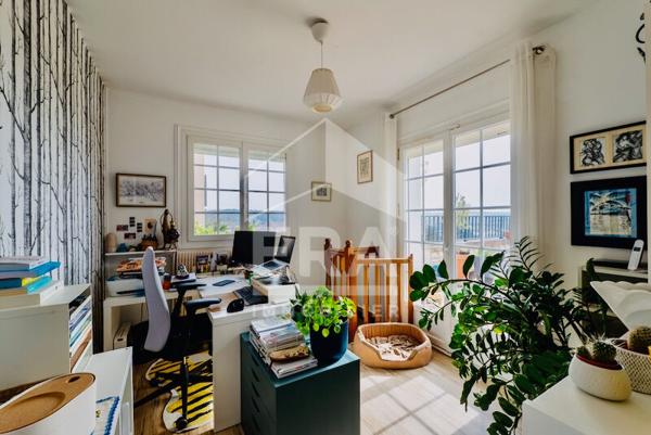 BRIGNAIS  Appartement toit-terrasse 200 m²  Vue dégagée