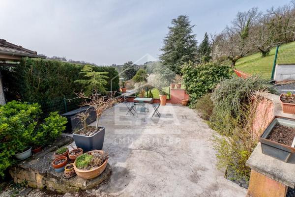 BRIGNAIS  Appartement toit-terrasse 200 m²  Vue dégagée