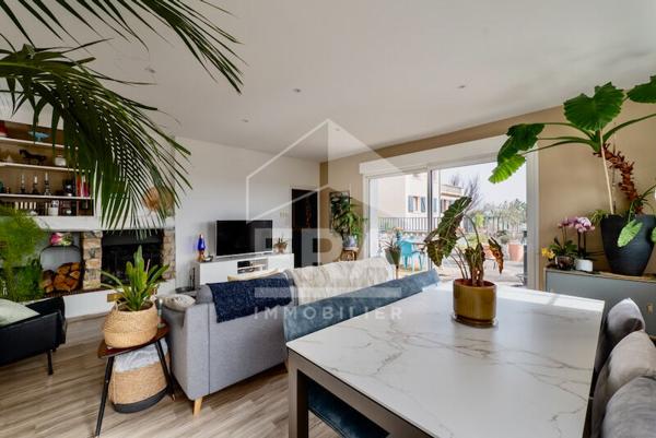 BRIGNAIS  Appartement toit-terrasse 200 m²  Vue dégagée