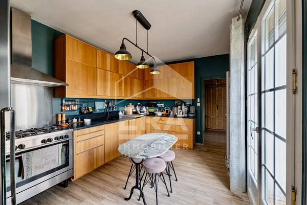 BRIGNAIS  Appartement toit-terrasse 200 m²  Vue dégagée