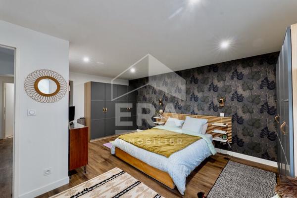 BRIGNAIS  Appartement toit-terrasse 200 m²  Vue dégagée