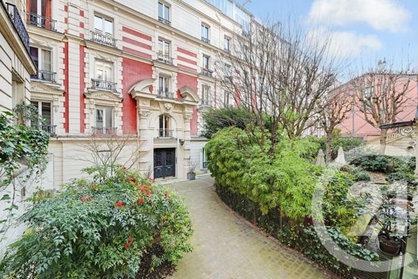 Appartement F4 à vendre  4 pièces - 102 m2 PARIS - 75018
