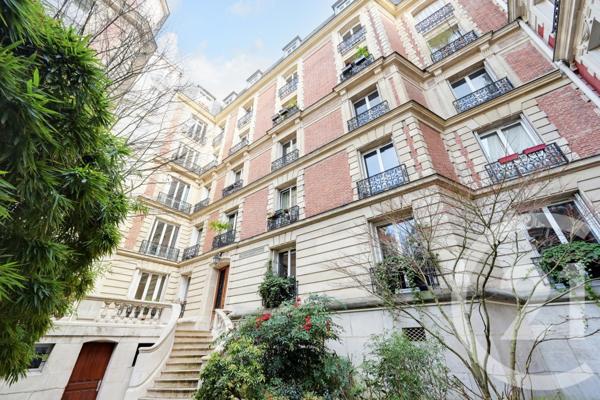Appartement F4 à vendre  4 pièces - 102 m2 PARIS - 75018