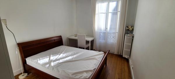 Paris (75015) PROCHE TOUR EIFFEL - 3 pièces en étage élevé avec balcon