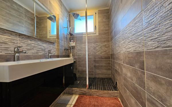 Appartement à vendre    4 pièces • 82,57 m2 Saint-Étienne