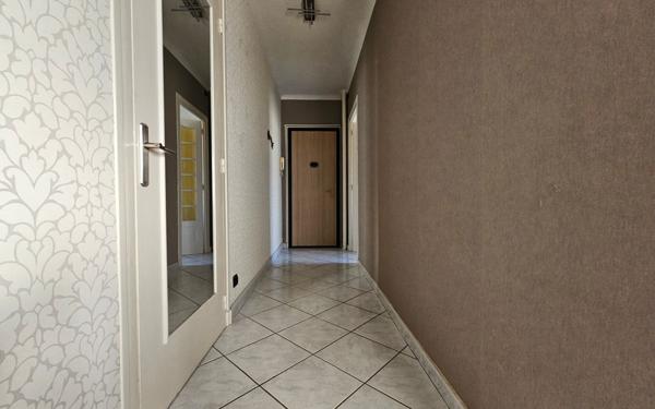 Appartement à vendre    4 pièces • 82,57 m2 Saint-Étienne