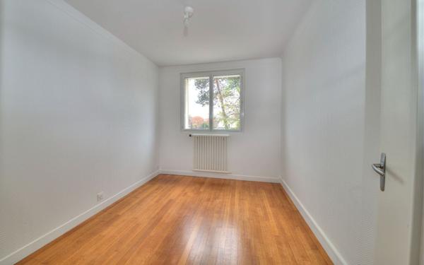 Appartement à louer    5 pièces •  Saint-Michel-sur-Orge