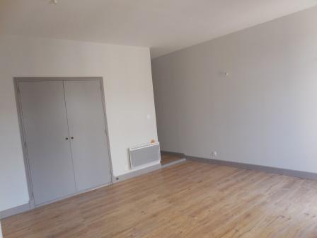 GRAND APPARTEMENT 3 PIECES DE 77 M2 DANS BASTIDE DE CARCASSONNE