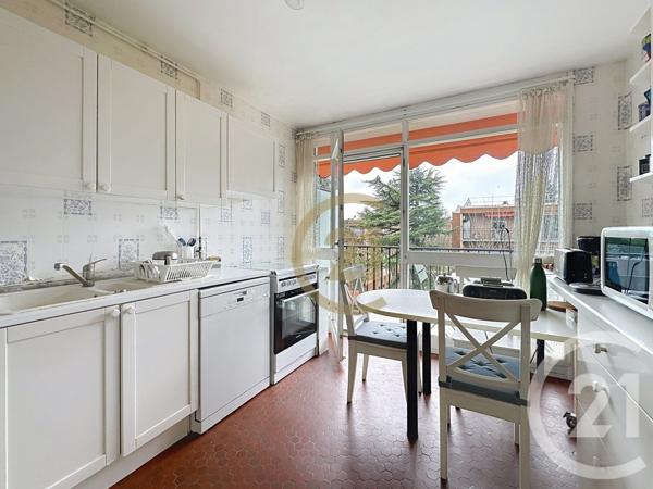 Appartement F4 à vendre  4 pièces - 77,43 m2 VELIZY VILLACOUBLAY - 78