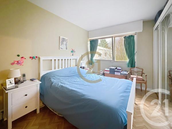 Appartement F4 à vendre  4 pièces - 77,43 m2 VELIZY VILLACOUBLAY - 78