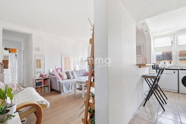 Vincennes Est- Appartement 3P/2CH 53m2- Balcon et Cave- Stationnement