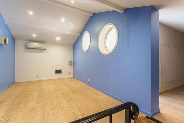 Maison familiale avec jardin, piscine et vues