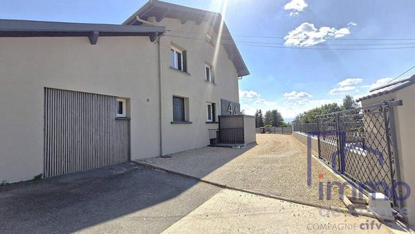 Appartement 5 pièces                                        - 42170 Saint-Just-Saint-Rambert Réf : 2870-CIFVFOREZVELAY