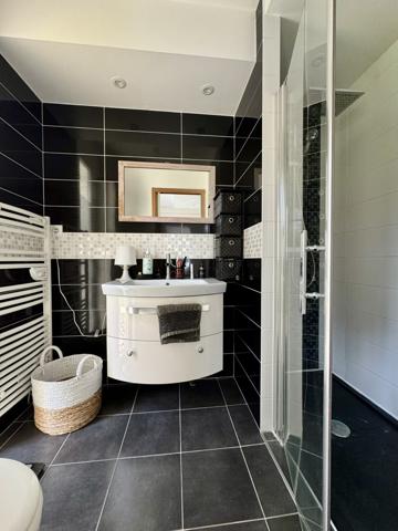 Maison  6 pièce(s)  4 chambre(s)  123 m²