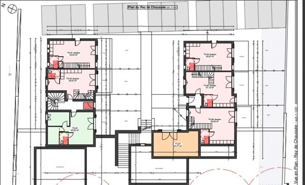 Cucuron : Terrain constructible avec PC purgé 12 appartements.