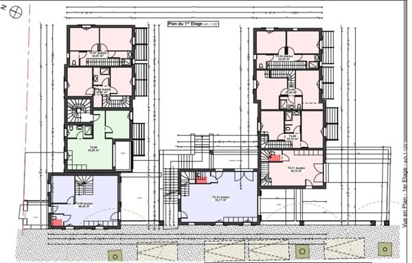Cucuron : Terrain constructible avec PC purgé 12 appartements.