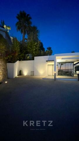 Écrin Suspendu sur la Méditerranée : Villa d’Exception à La Californie, Cannes