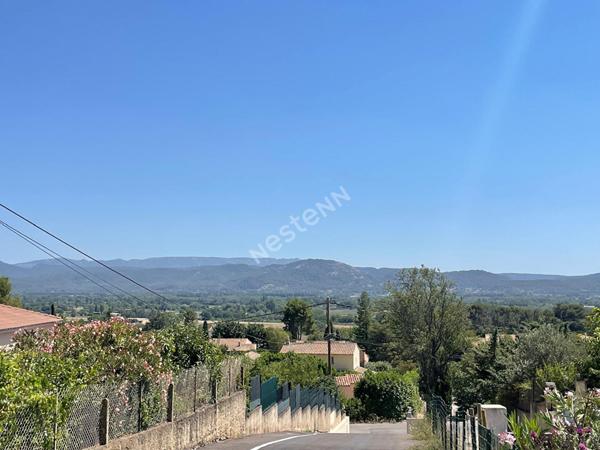 Terrain constructible a Pertuis, vue degagee et panoramique sur la Sainte Victoire, plain-pied ou R+1