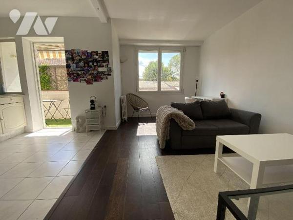 BORDEAUX Palais Gallien Fondaudège Superbe emplacement dans rue prisée
Appartement de 67 m² av...