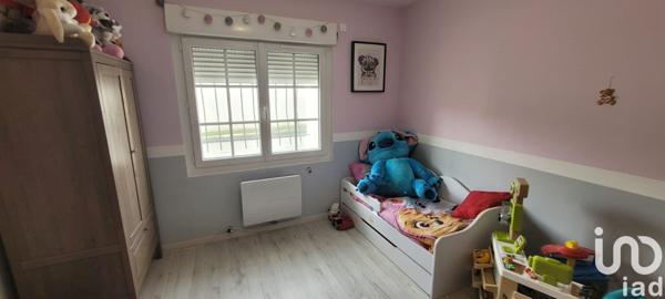 Maison traditionnelle 10 pièces de 292 m² à Cozes (17120)