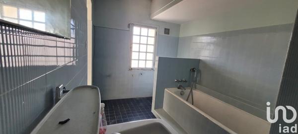 Maison traditionnelle 10 pièces de 292 m² à Cozes (17120)