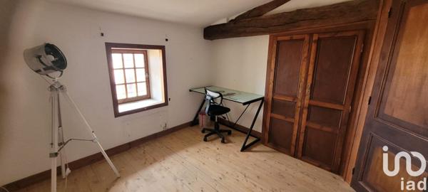 Maison traditionnelle 10 pièces de 292 m² à Cozes (17120)